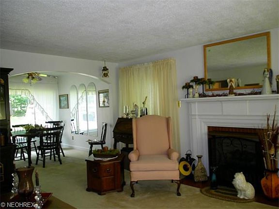 5th image of 45 Ray Ave