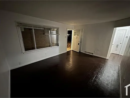 9709 Dennis Dr — Photo 7