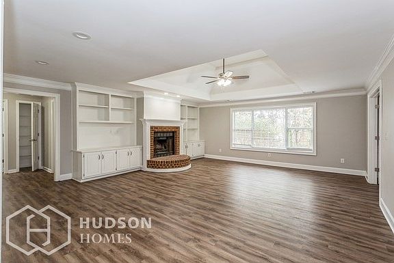 2nd image of 814 Georgian Point Dr
