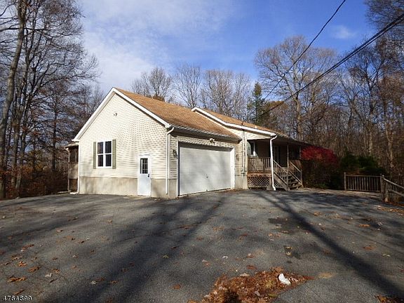 2nd image of 19 Woodland Hills Dr