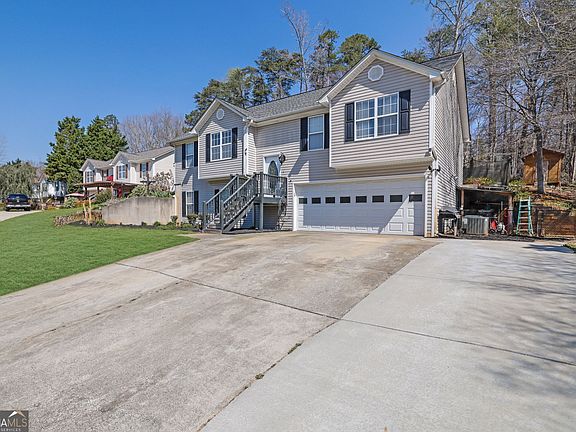 5th image of 2932 Lake Hollow Rd