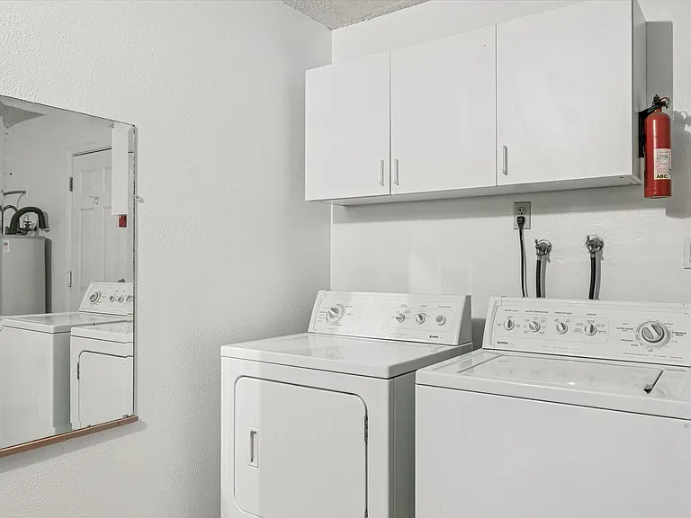 5208 N 78th Way — Photo 25