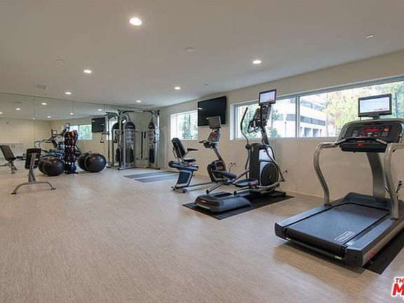 3rd image of 1807 S Beverly Glen Blvd #2