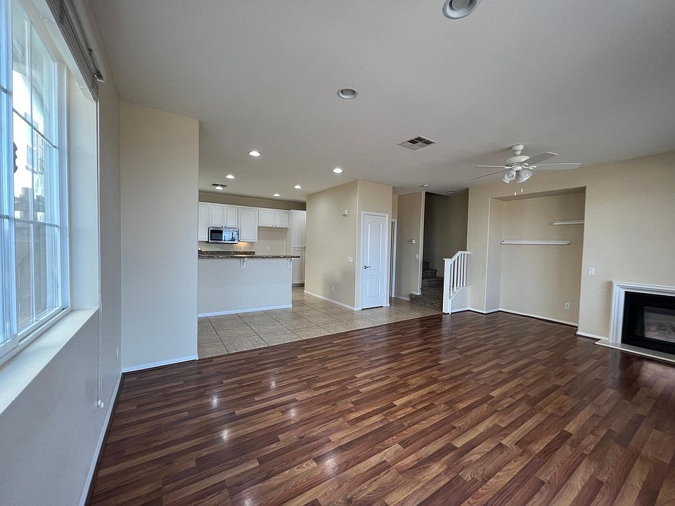 1st image of 2143 Palo Alto Dr Unit 116
