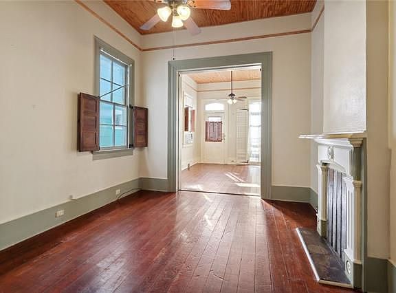 5th image of 1121 Mandeville St