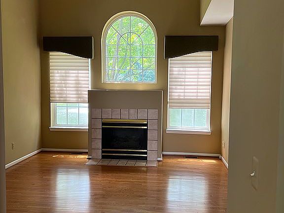 4th image of 38424 Saratoga Cir