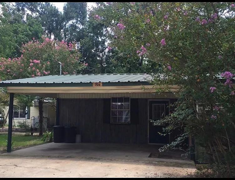 706 Blazier St — Photo 14