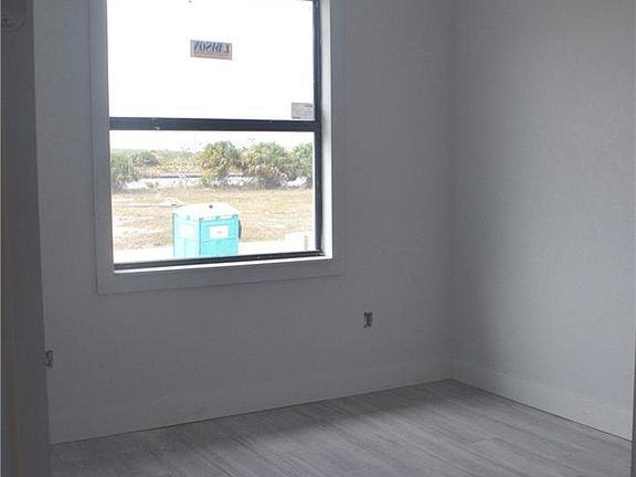 3rd image of 3539 NW 42nd Ave