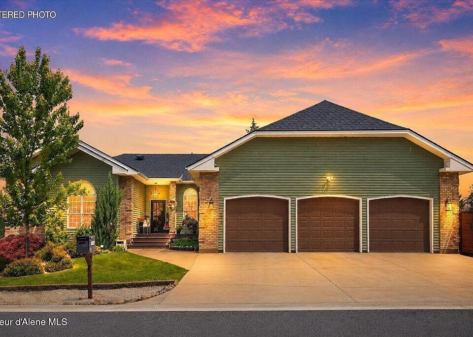 1st image of 1219 E Loch Haven Dr