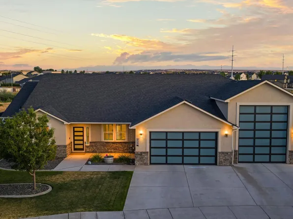825 Meadows Dr S, Richland, WA 99352