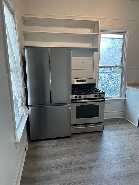 3 bed, 1150 sqft, $2,095 — Photo 4