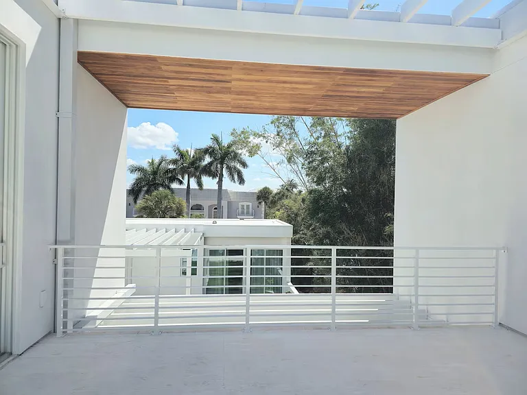 Roberts Bay Ln — Photo 36