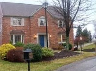5804 Happy Hills Dr, Bethel Park, PA 15102