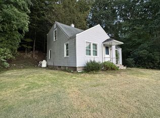 87 Munson Rd, Beacon Falls, CT 06403