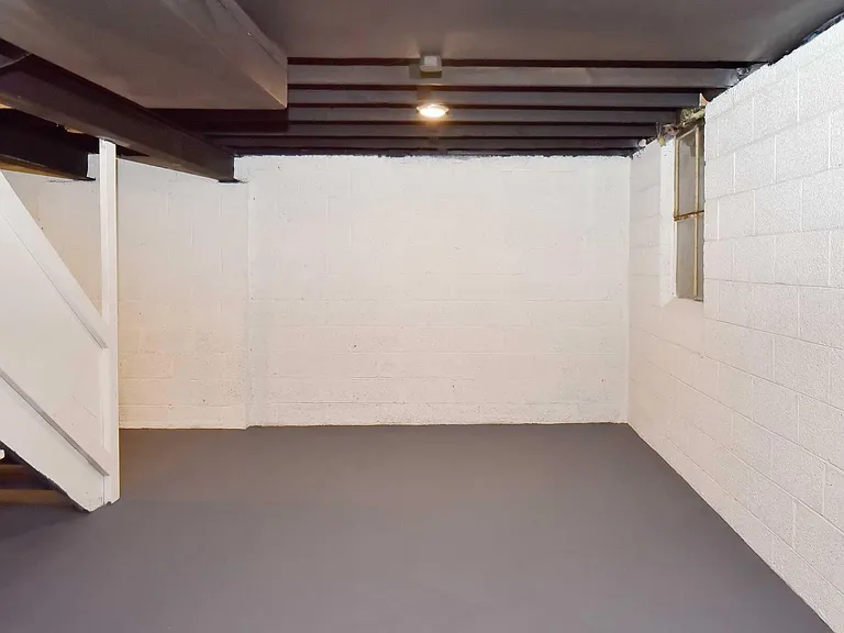 1075 N Old Woodward Ave — Photo 21