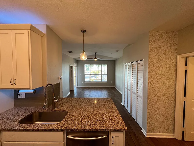 5000 Culbreath Key Way #8320 — Photo 14