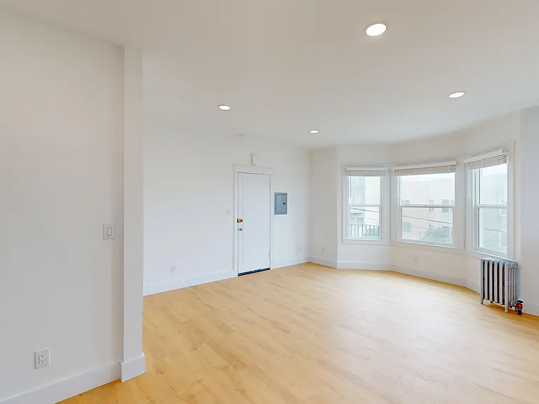 4736 Balboa St #201 — Photo 5
