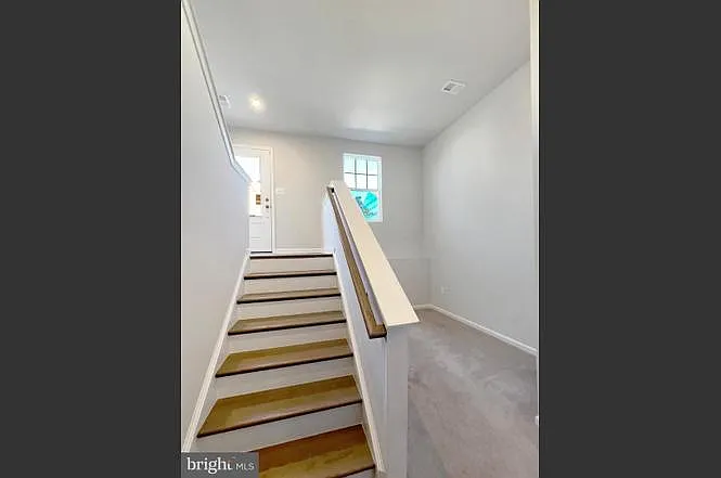 2 bed, 1386 sqft, $1,950 — Photo 3