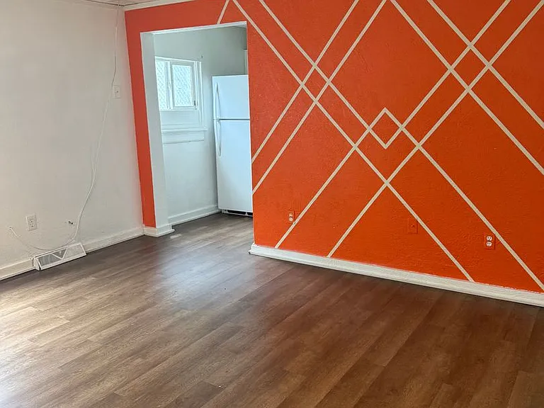 512 Carothers Ave — Photo 5