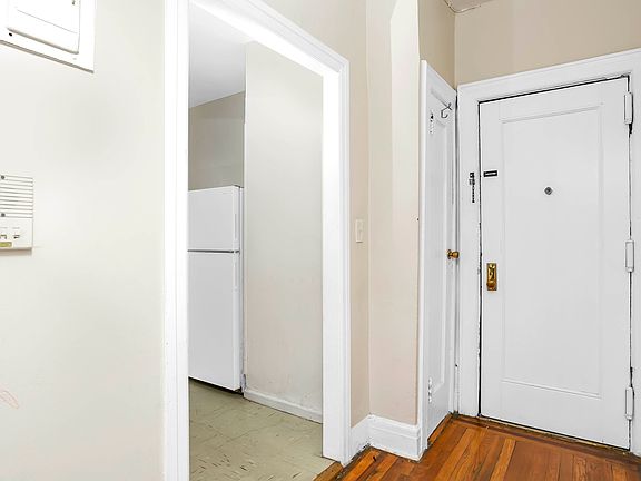 3rd image of 87-14 Homelawn St #3F