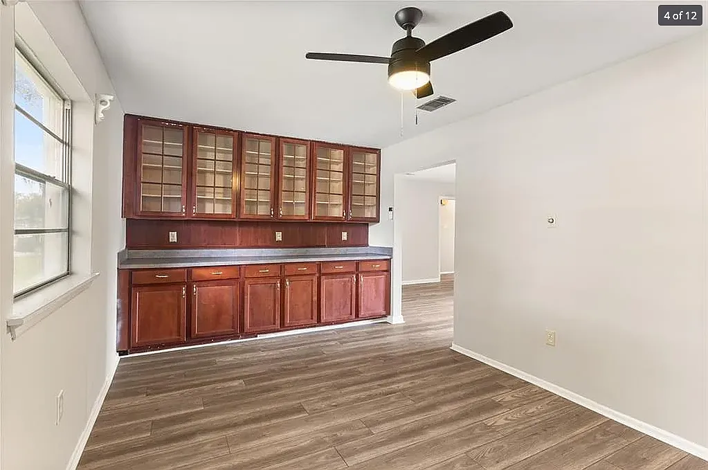 2950 Dickens Dr — Photo 3