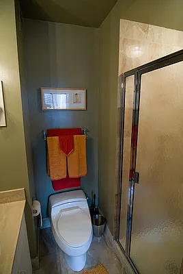 Rented by Sterling Holdings | media 4