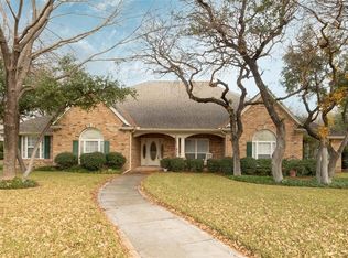 125 Oakwood Ct, Lakeside, TX 76135