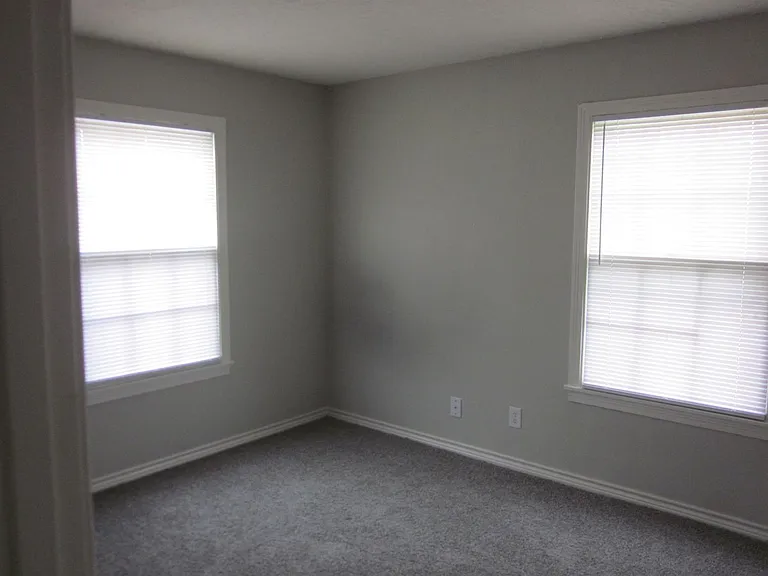 4216 S Hughes St #1 — Photo 8
