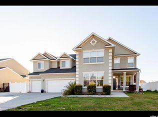 2305 N 830 W, West Bountiful, UT 84087
