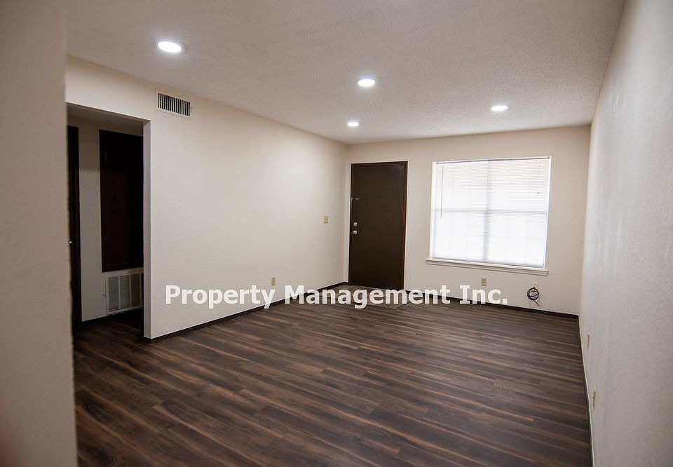 2201 Woodland Ave, Coffeyville, KS 67337 Zillow