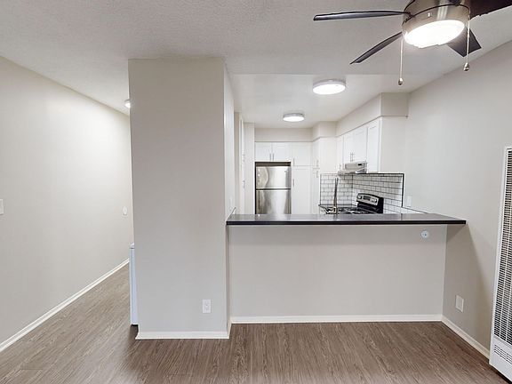 4th image of 950 S Saint Andrews Pl APT 302