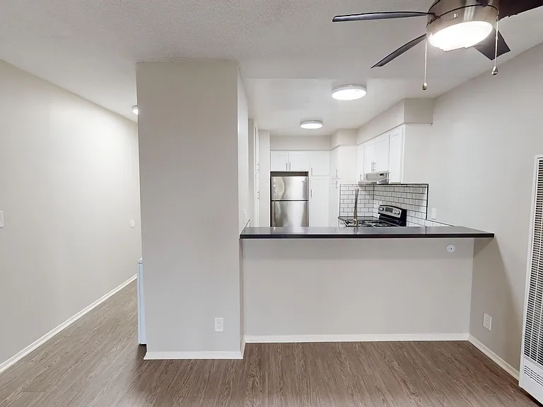 950 South St — Photo 10