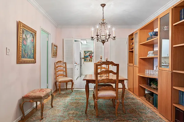 Sold by R New York | media 3