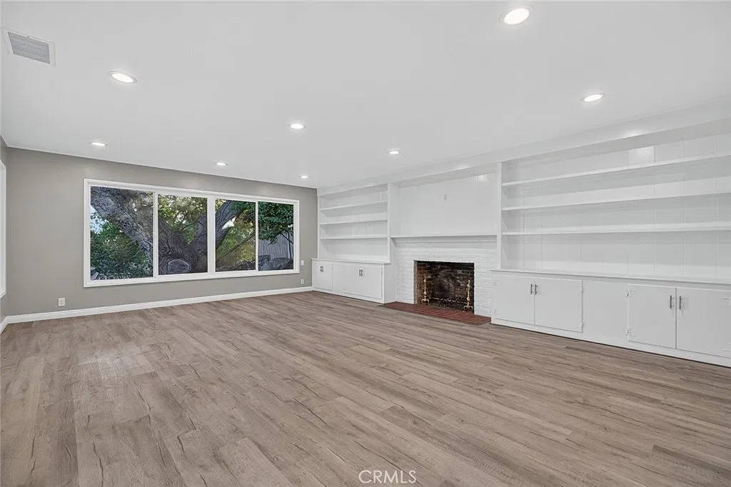 2 bed, 1200 sqft, $3,800 — Photo 1