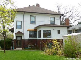 305 Maplewood Dr, Rochester, NY 14615