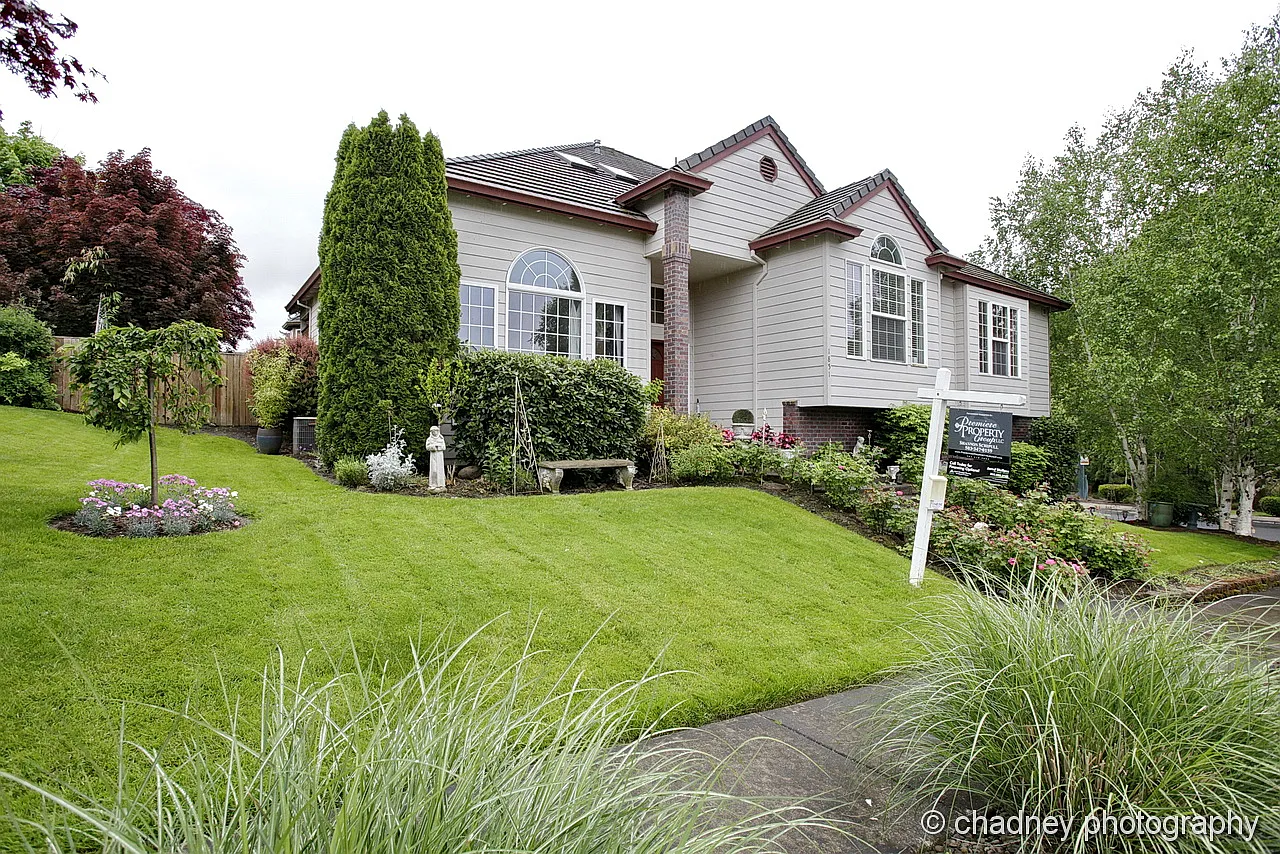 1851 NE 19th Ave photo 1