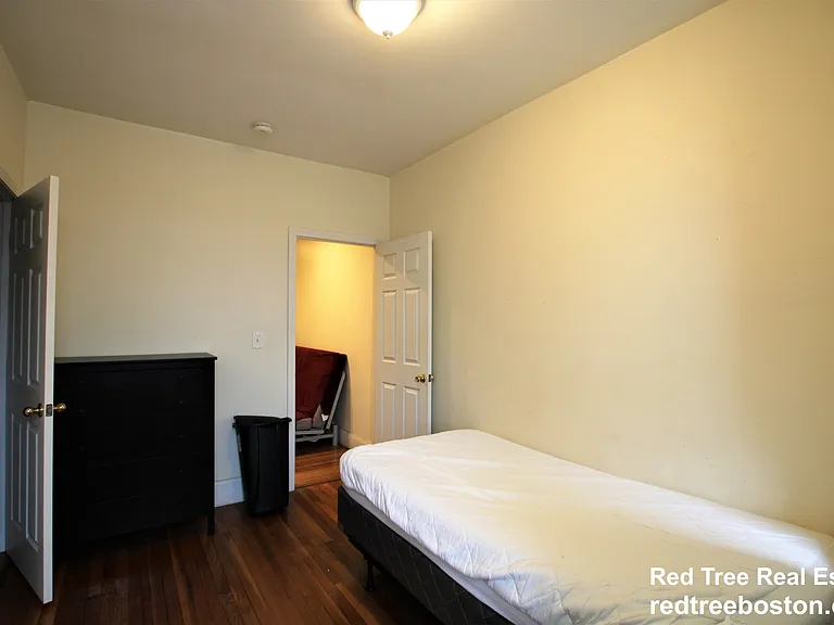 1868 Commonwealth Ave — Photo 9