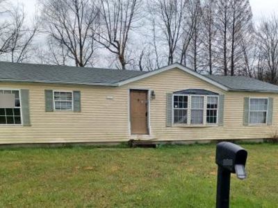 696 S Tanglewood Rd, Versailles, IN, 47042