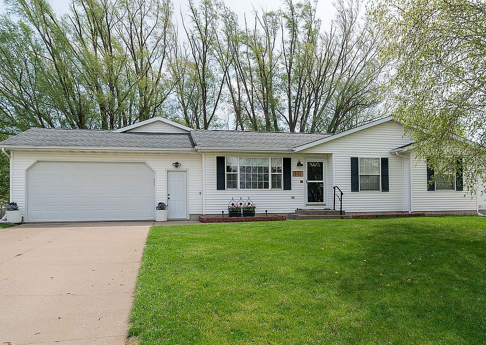 1st image of 302 Richland Ave
