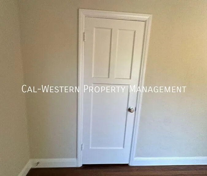 1385 Newport Ave — Photo 66