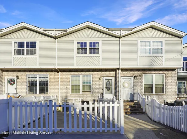 243 Loretto St, Staten Island, NY 10307