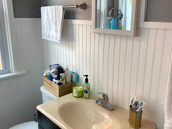 Upstairs bathroom