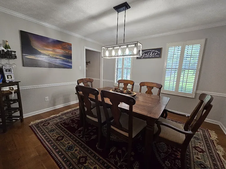 9409 Continental Dr — Photo 4