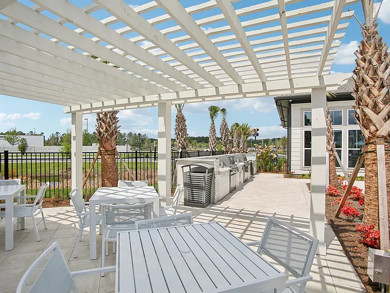 Avion Apartments — Photo 47