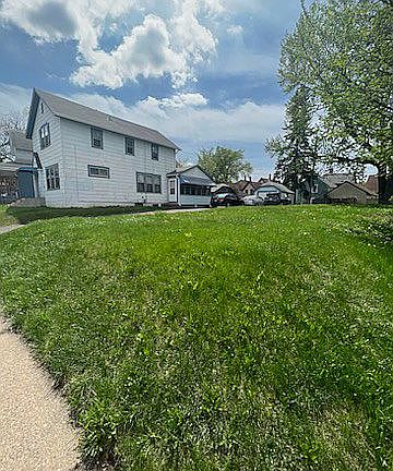4th image of 401 Sinnen St