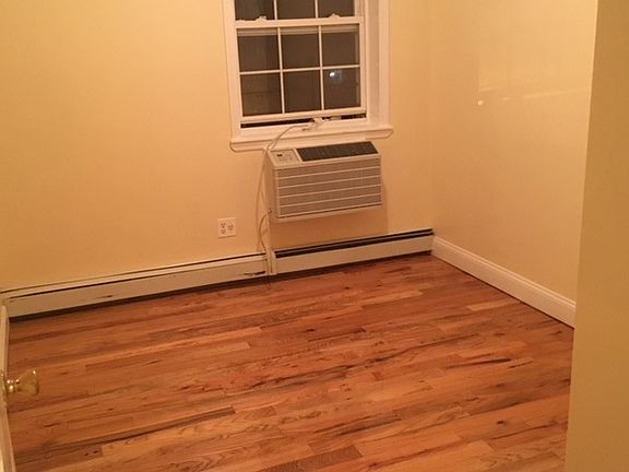 2nd image of 2017 Blackrock Ave APT 3