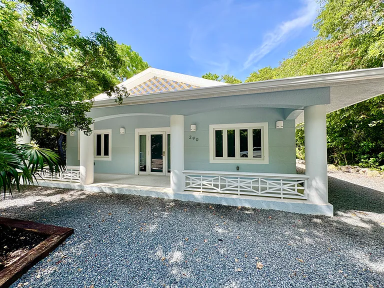 290 Key Honey Lane
