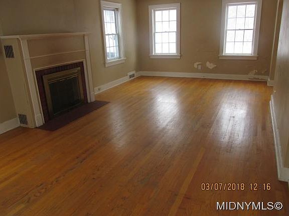3rd image of 18 Summit Ave