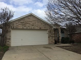 8720 Corral Cir, Fort Worth, TX 76244
