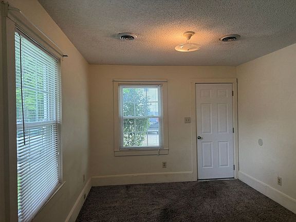 2nd image of 6 Ruth St